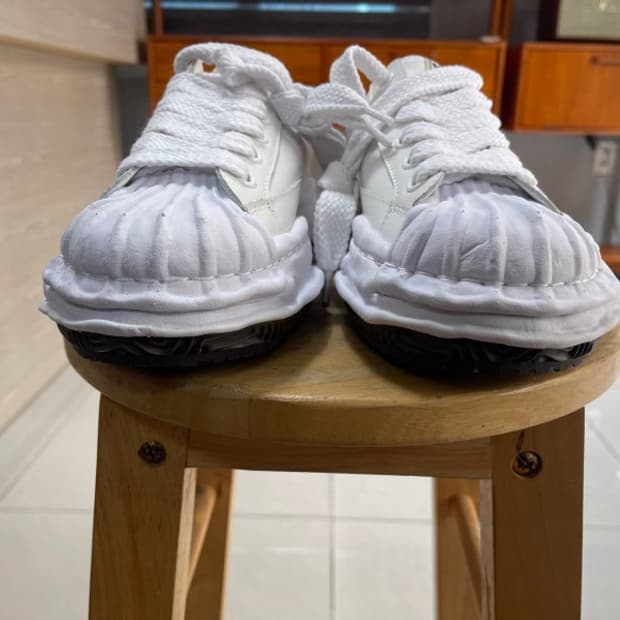 메종 미하라 야스하로 블레이키 스니커즈 275