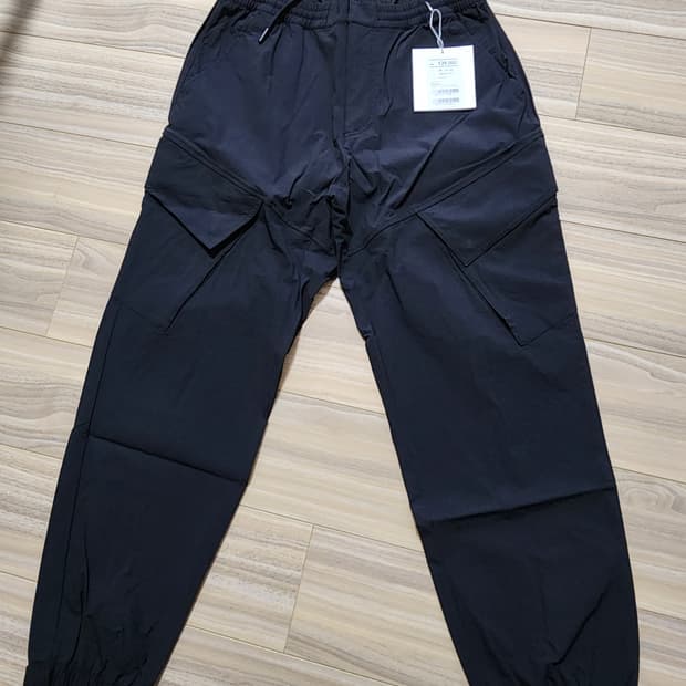 지오지아나일론우븐스판조거팬츠블랙바지