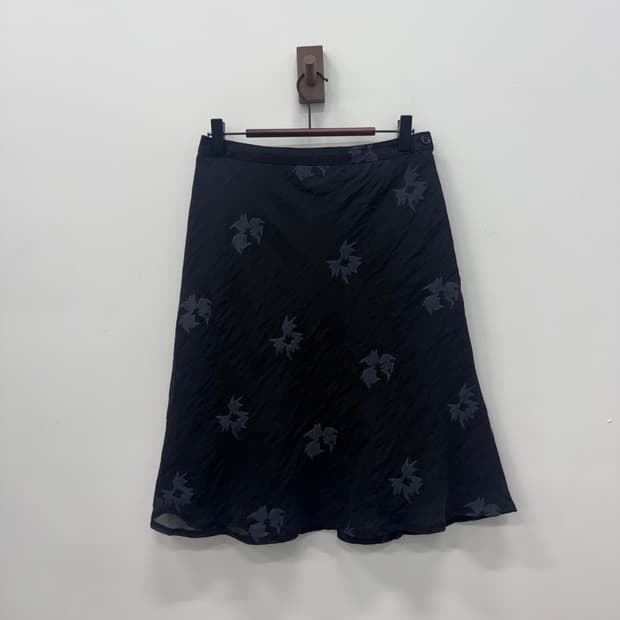 JPV black pattern skirt