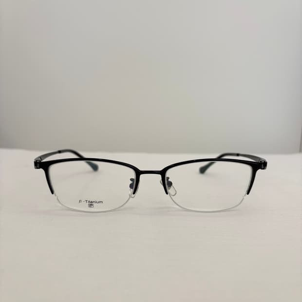 베타 티타늄 블랙 반무테 빈티지안경