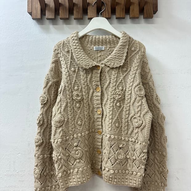 일본빈티지 울 100% 폼폼 플라워 둥근카라 니트 가디건