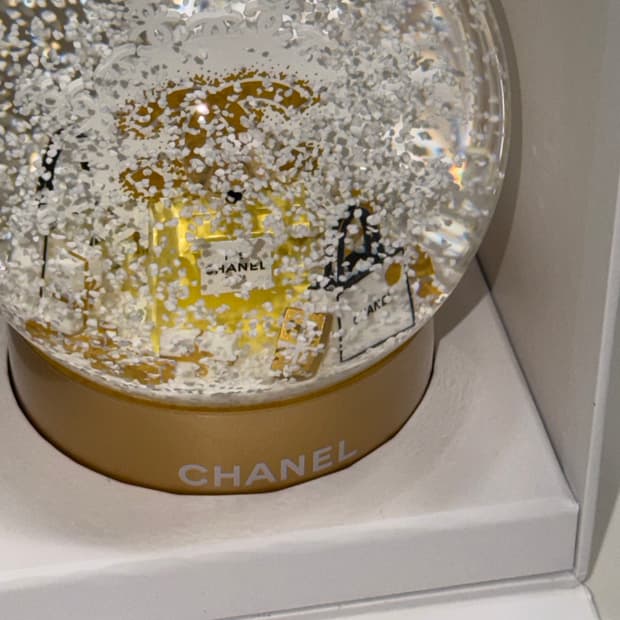 샤넬 스노우볼 2024