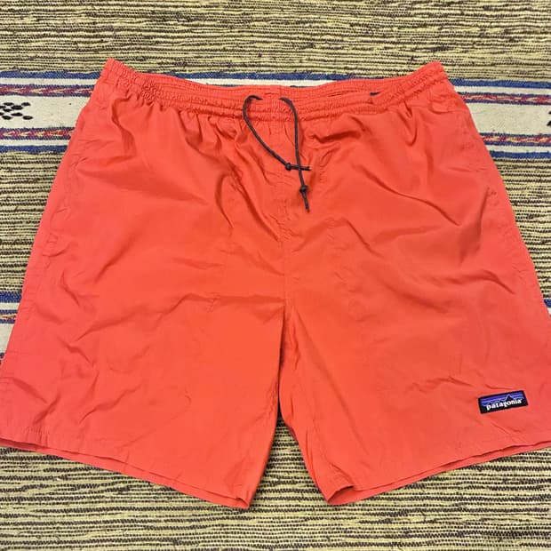 (M/28~33)파타고니아 배기스 5인치 반바지 쇼츠 피멘토레드 코랄