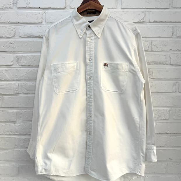 버버리 화이트 포켓 셔츠