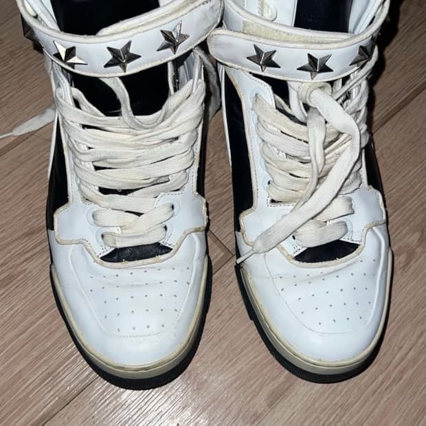 지방시 하이탑 타이슨 42