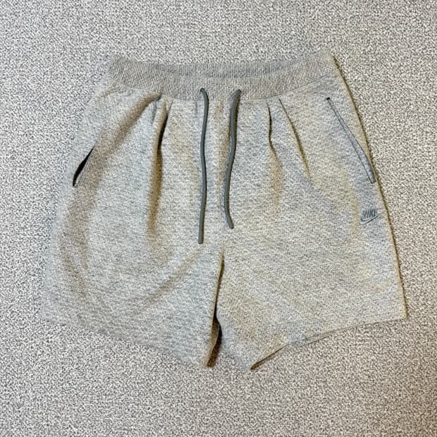 [정가 16만원] 나이키 테크팩 반바지 M