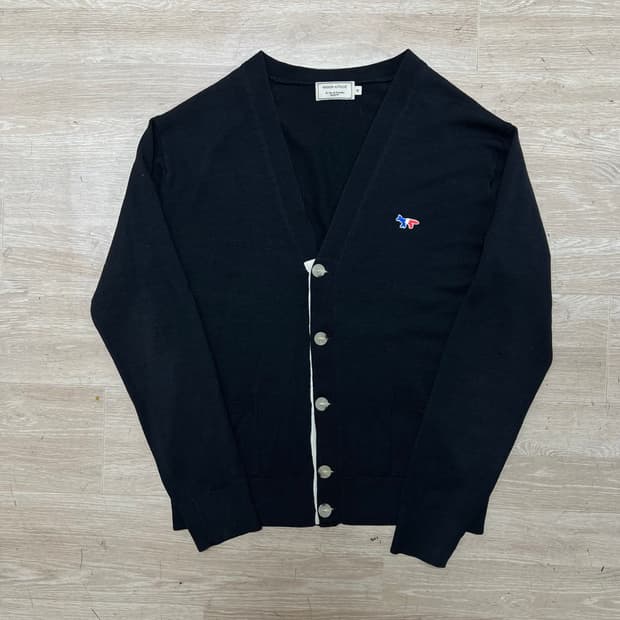 메종키츠네 트리컬러 폭스 자수로고 니트 가디건 [블랙] M/95