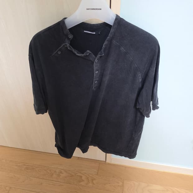 해칭룸 더블 헨리넥 더스티 블랙