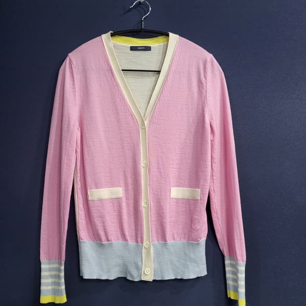 헤지스 모100% 가디건