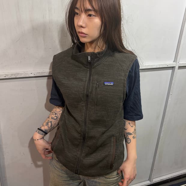 PATAGONIA khaki fleece vest