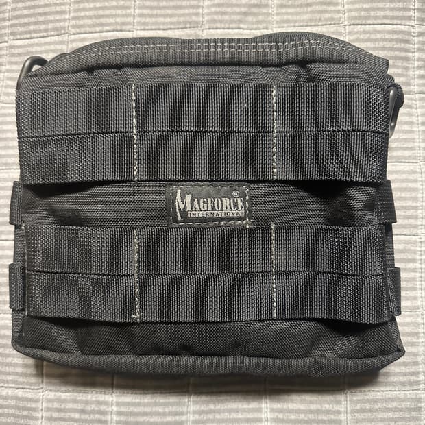 맥포스 몰리타이 포켓 L