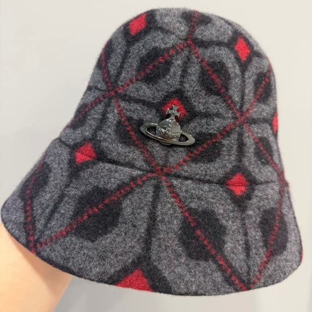 비비안웨스트우드 버킷햇