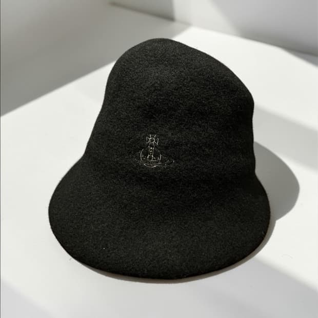 비비안 웨스트우드 울 버킷햇
