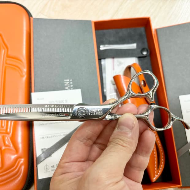 미쯔다니 솔리드 미용가위 틴닝가위 30발 1홈 미즈타니