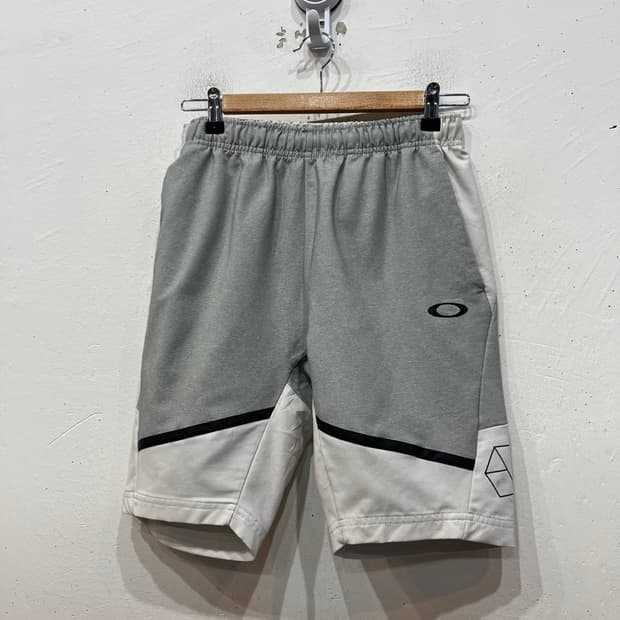 오클리 쇼츠 반바지 M