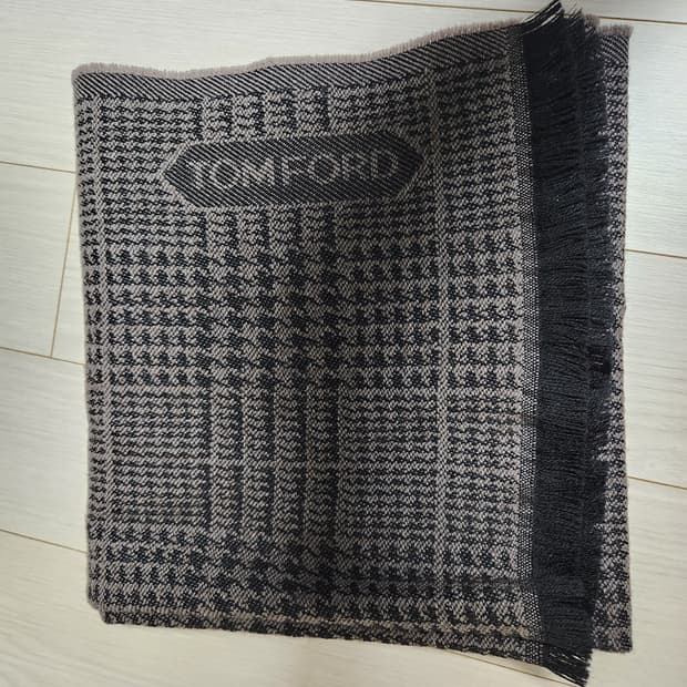 톰포드 울 머플러