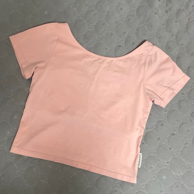 무브웜 deep u neck top M