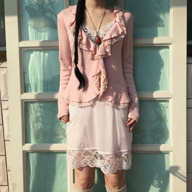 Lace trimming ruffle knit cardigan