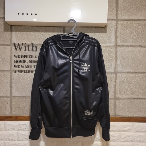 아디다스 칠레 유광 후드 져지 S
