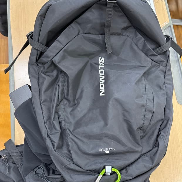 살로몬 트레일블레이저 30L 블랙 백팩