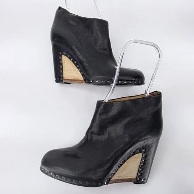 메종 마르지엘라 라인22 블랙 가죽 앵클부츠