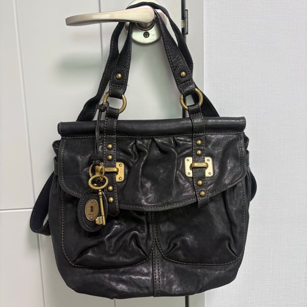 Fossil 파슬 키 버클 사첼백