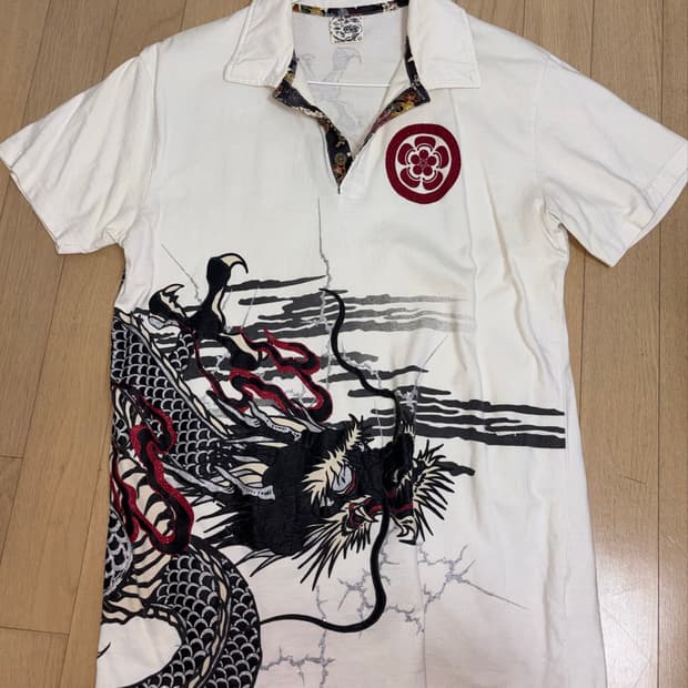 빈티지 오리엔탈 용 카라티 m