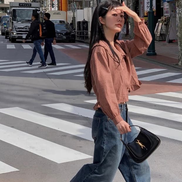 리넨느 체크 프릴 블라우스