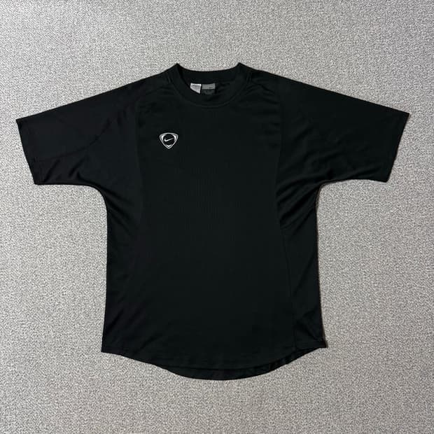 나이키 스우시 기능성 반팔 00s M