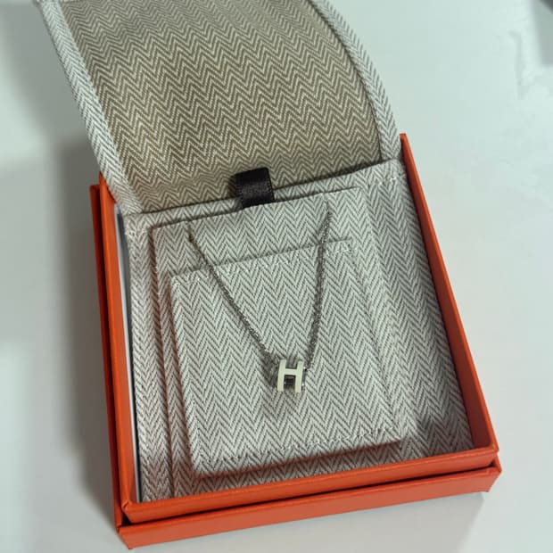 에르메스 미니 팝아슈 펜던트 화이트