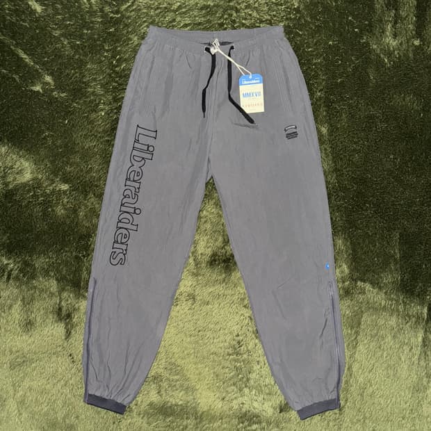 [S] Liberaiders 리버레이더스 나일론 자수 로고 트랙 팬츠