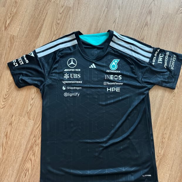 F1 메르세데스 유니폼