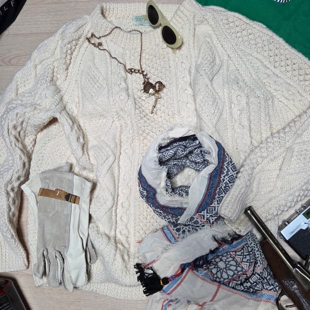 도네갈 아일랜드 크라나 핸드니트 크림 화이트 케이블 니트 스웨터 