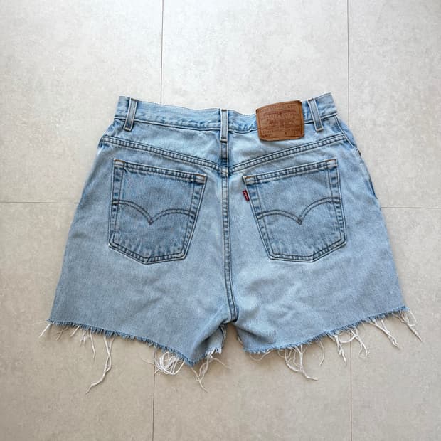 (29inch) Vintage Levi’s 550 shorts