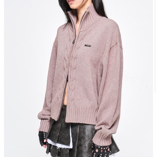 CABLE KNIT METAL LOGO ZIP-UP PINK