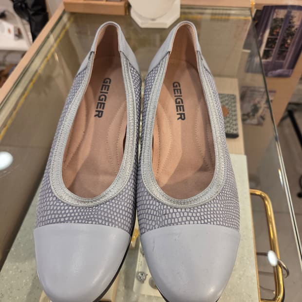 가이거 레더 펌프스 구두