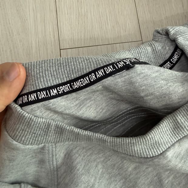 아디다스 맨투맨