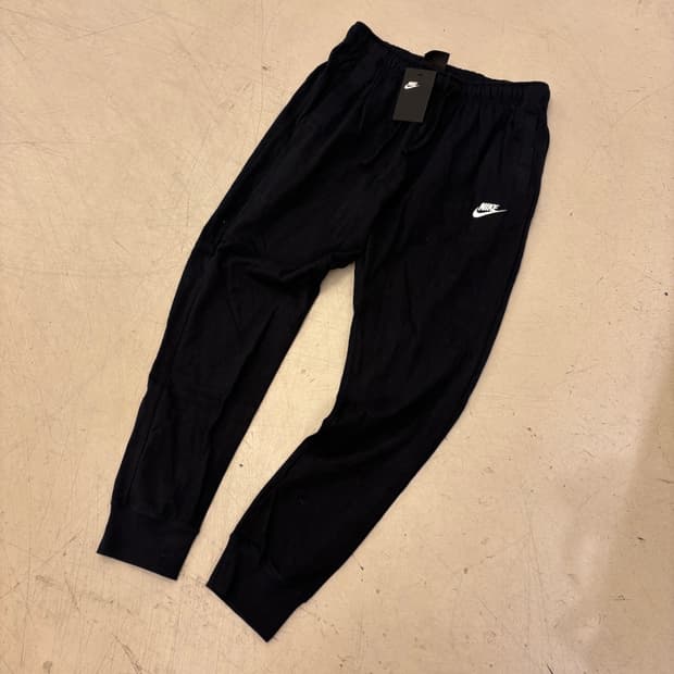나이키 퓨추라 블랙 조거팬츠