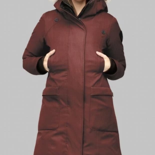 노비스 메리데스 버건디 캐나다화이트구스패딩 55  상태a급