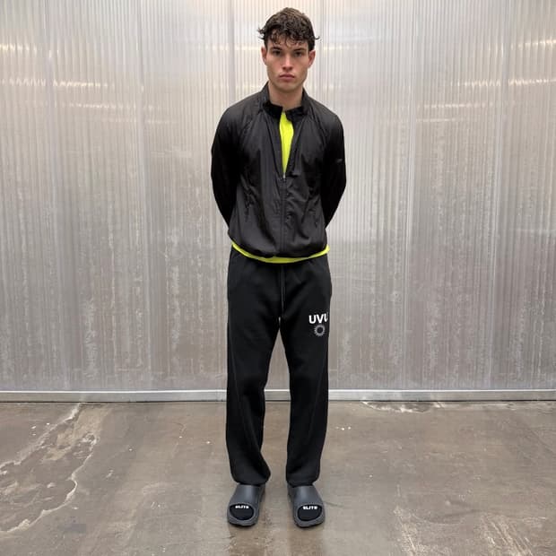 uvu 슬리퍼 insignia slide black