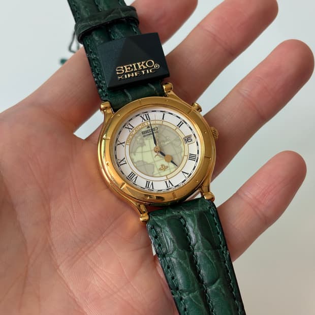 1990s Roman Index Gold Kinetic Quartz
