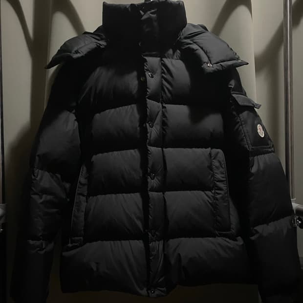 몽클레어 70 후드 블랙 쇼트 다운 재킷 (3)