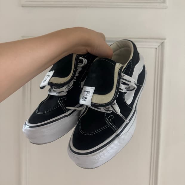 반스 X 옴므 걸스 OTW 스케이트-미드 리이슈 83