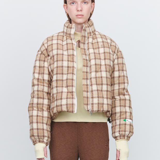 기준 2022 플로우 체크 덕다운 패딩 (에스파 윈터 착용)