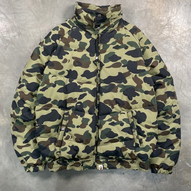 베이프 녹계 카모 패딩