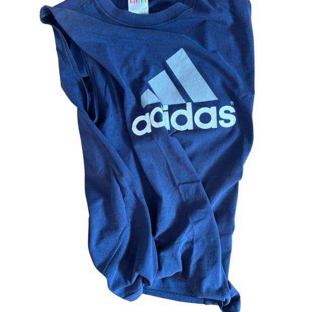 빈티지 페이디드 & 디스트레스드 아디다스 슬리브리스 티셔츠