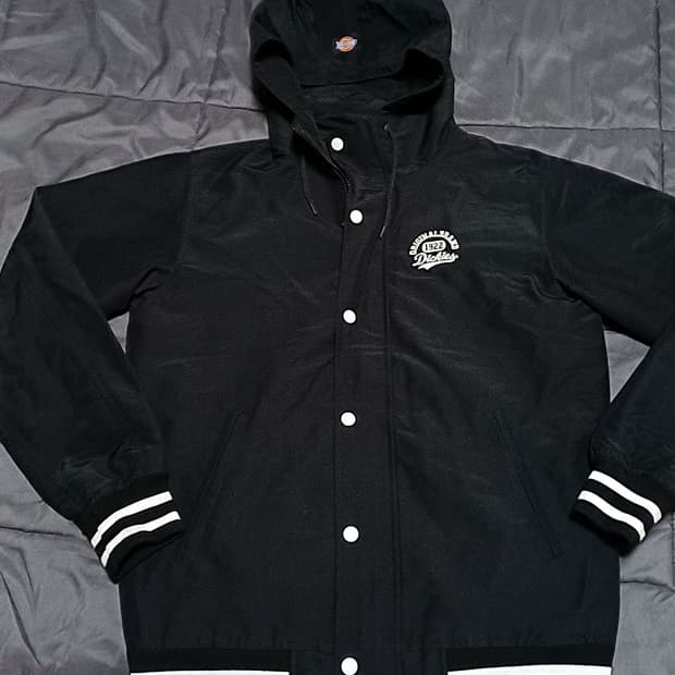 디키즈 바람막이 95 가슴55 기장70