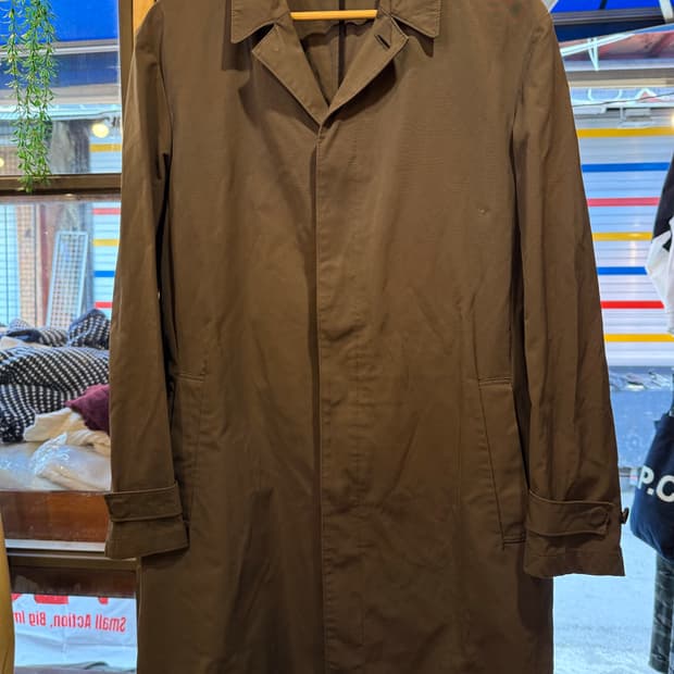 띠어리 차콜 트렌치코트