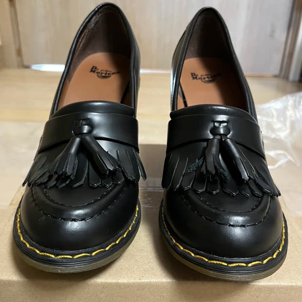 닥터마틴 태슬 태슬장식 힐 구두 로마 로퍼 235 uk4 새상품