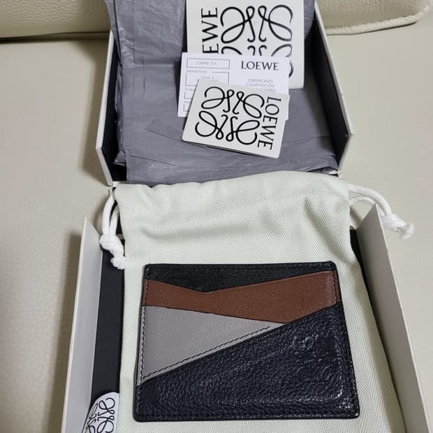 로에베 카드지갑 